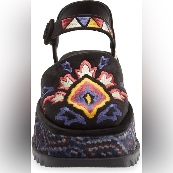 FARM Rio Black Multicolor Embroidered Sandals - Picture 4 of 10